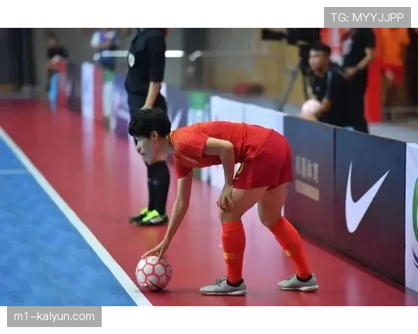 足球规则制定陷入两难 国际足球协会理事会年年微调难解手球判罚争议